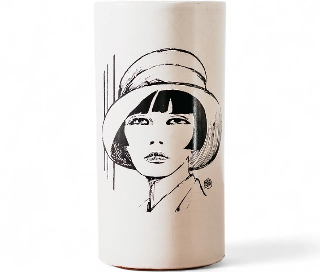 Guido Crepax “Valentina” Venetian Terracotta Ceramic Vase, 1970s 12
