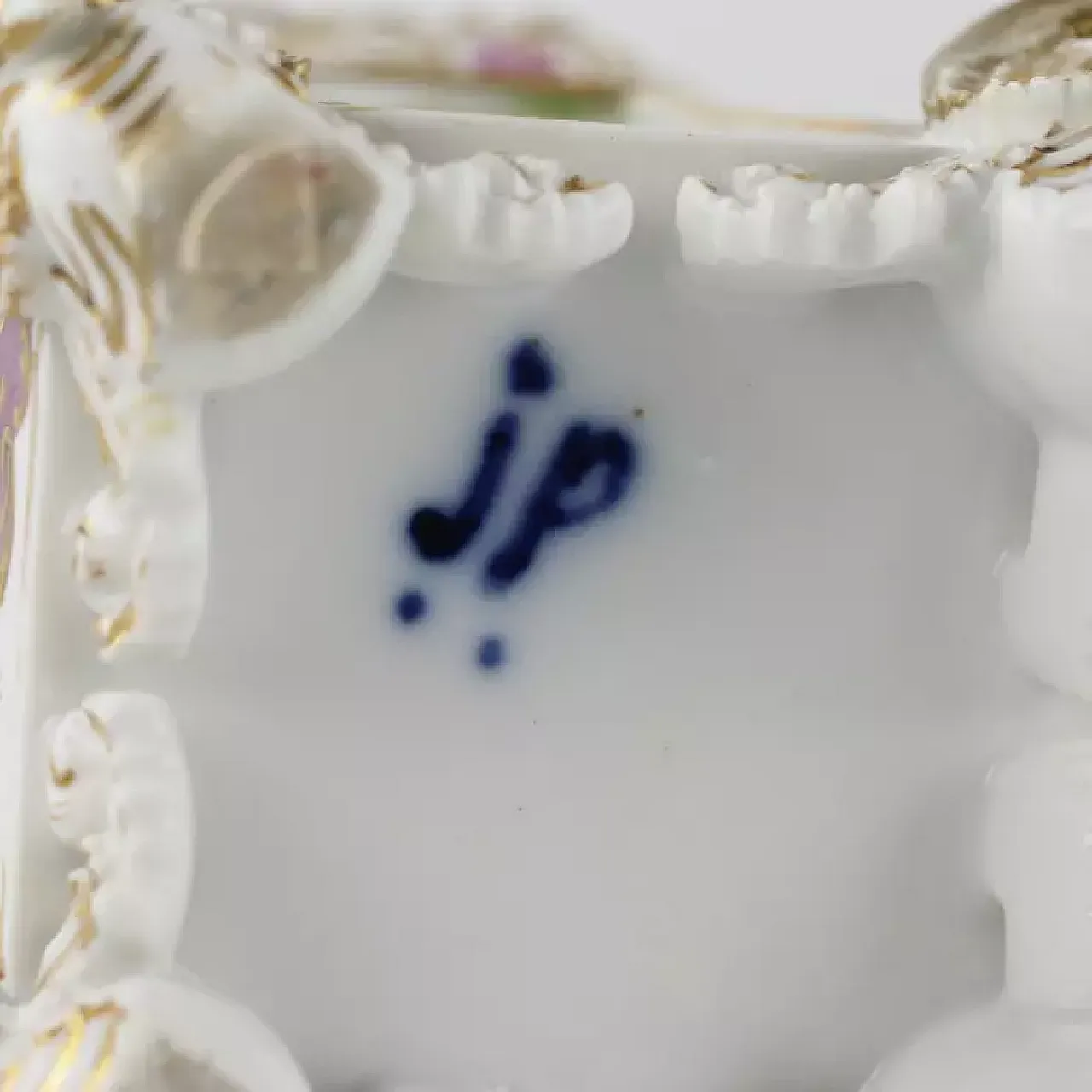 Perfume flacon by Jacob Petit, mid-19th century 2