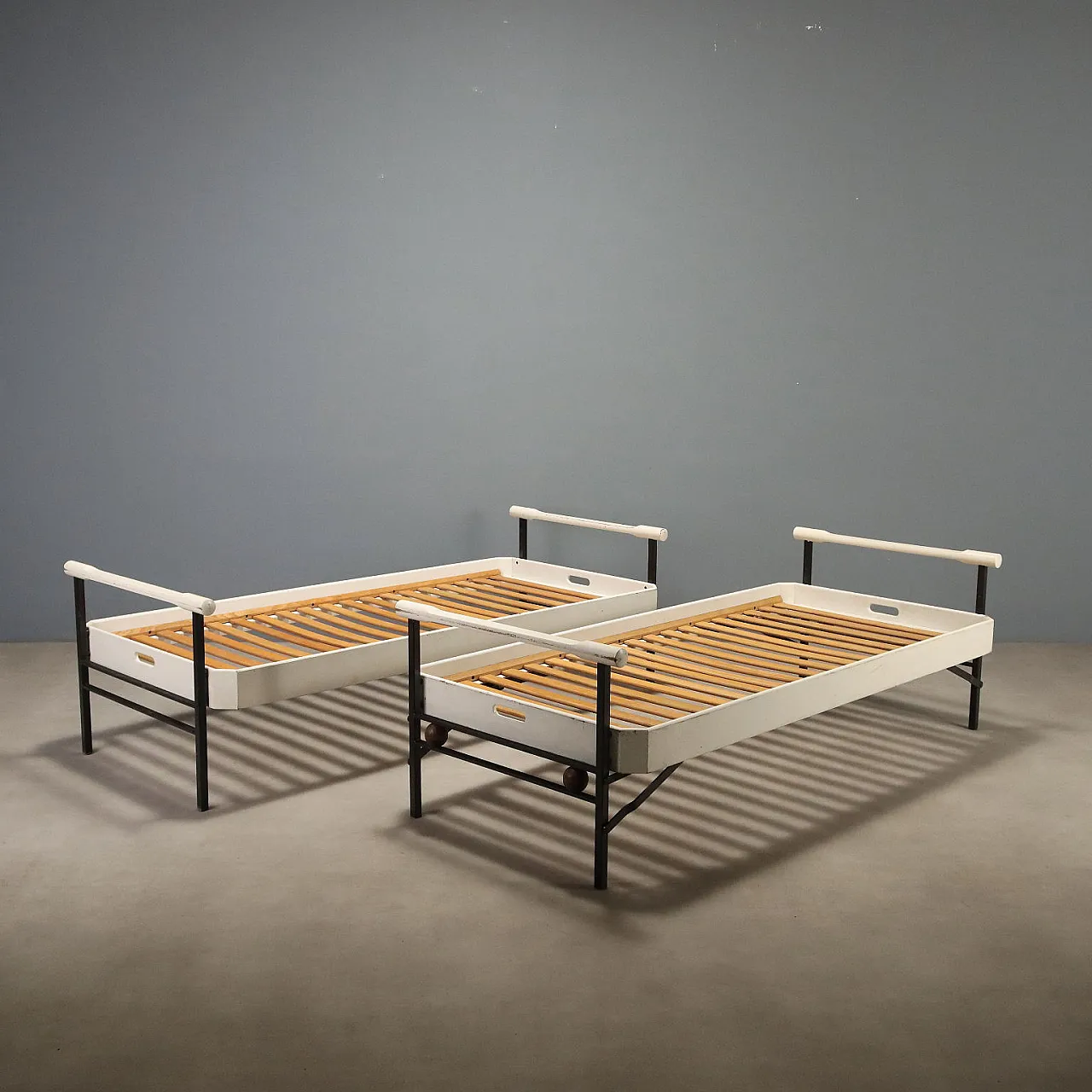 Pair of L75 beds by Osvaldo Borsani for Tecno, 20th century 3
