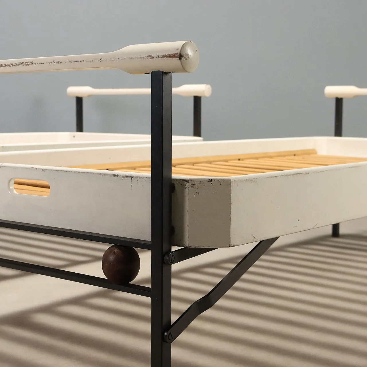 Pair of L75 beds by Osvaldo Borsani for Tecno, 20th century 5