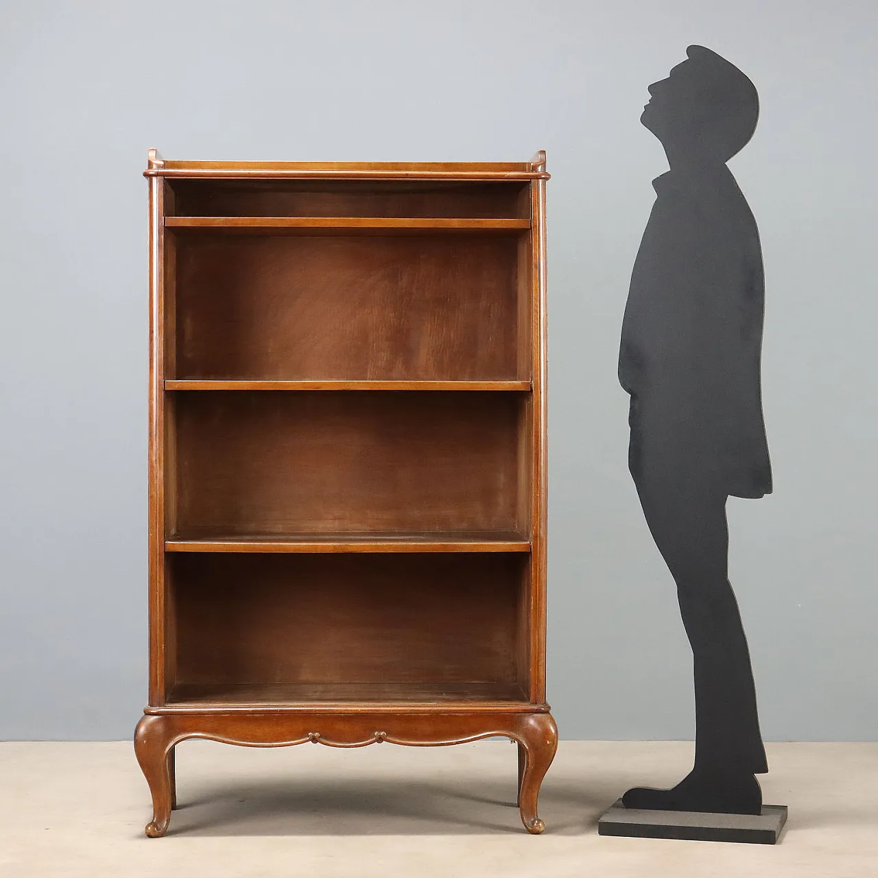 Open walnut bookcase with balustrade, 20th century 2