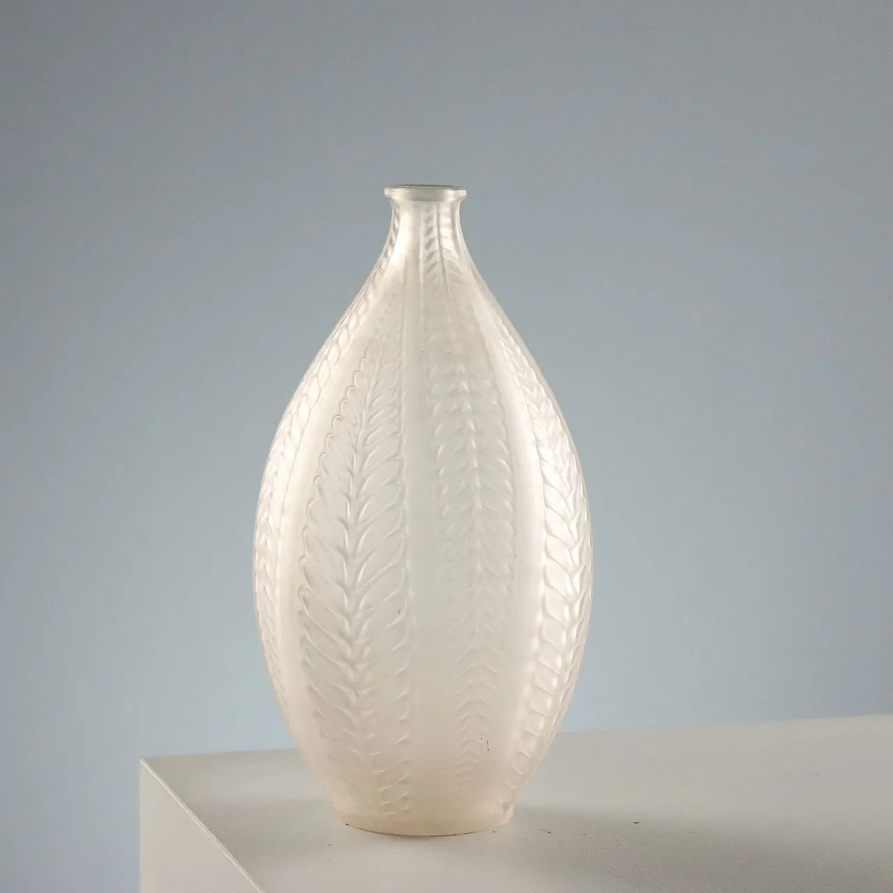 Acacia vase made by Lalique, 1920s 1