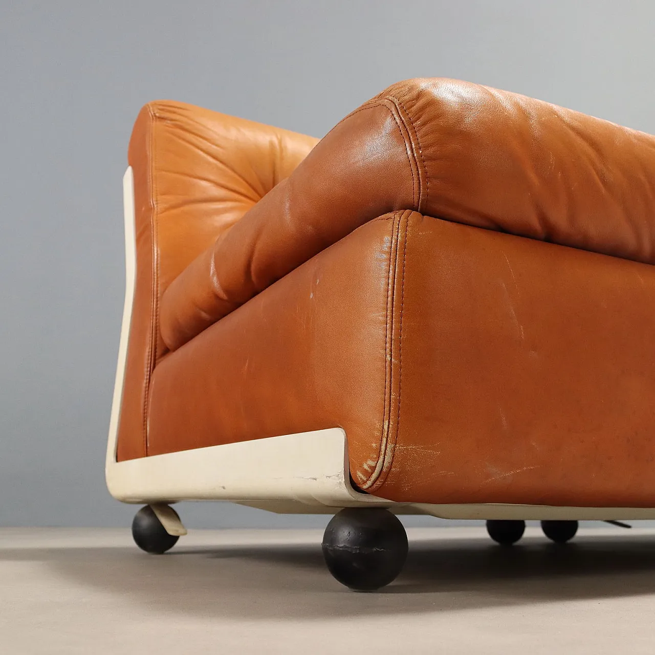 Pair of Amanta armchairs by Mario bellini, 20th century 5