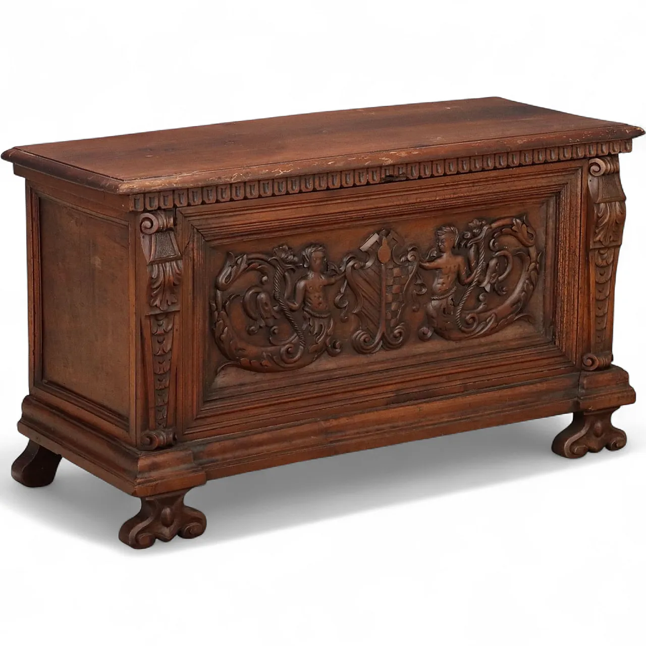 Walnut chest with Baroque carvings, 19th century 11