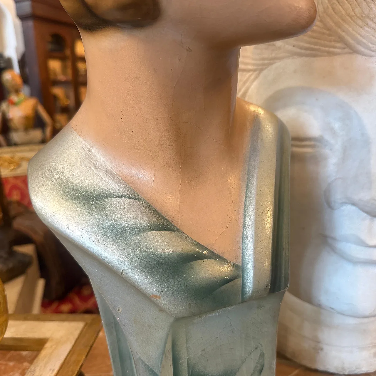 Busto di donna Art Nouveau con occhi in cartapesta e vetro, primo '900 13