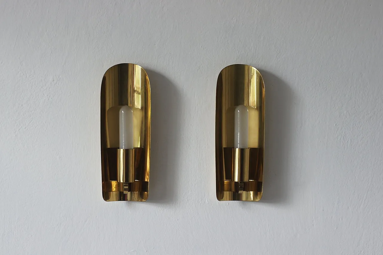 Pair of Mid-Century Modern brass wall sconces, 1960s 1