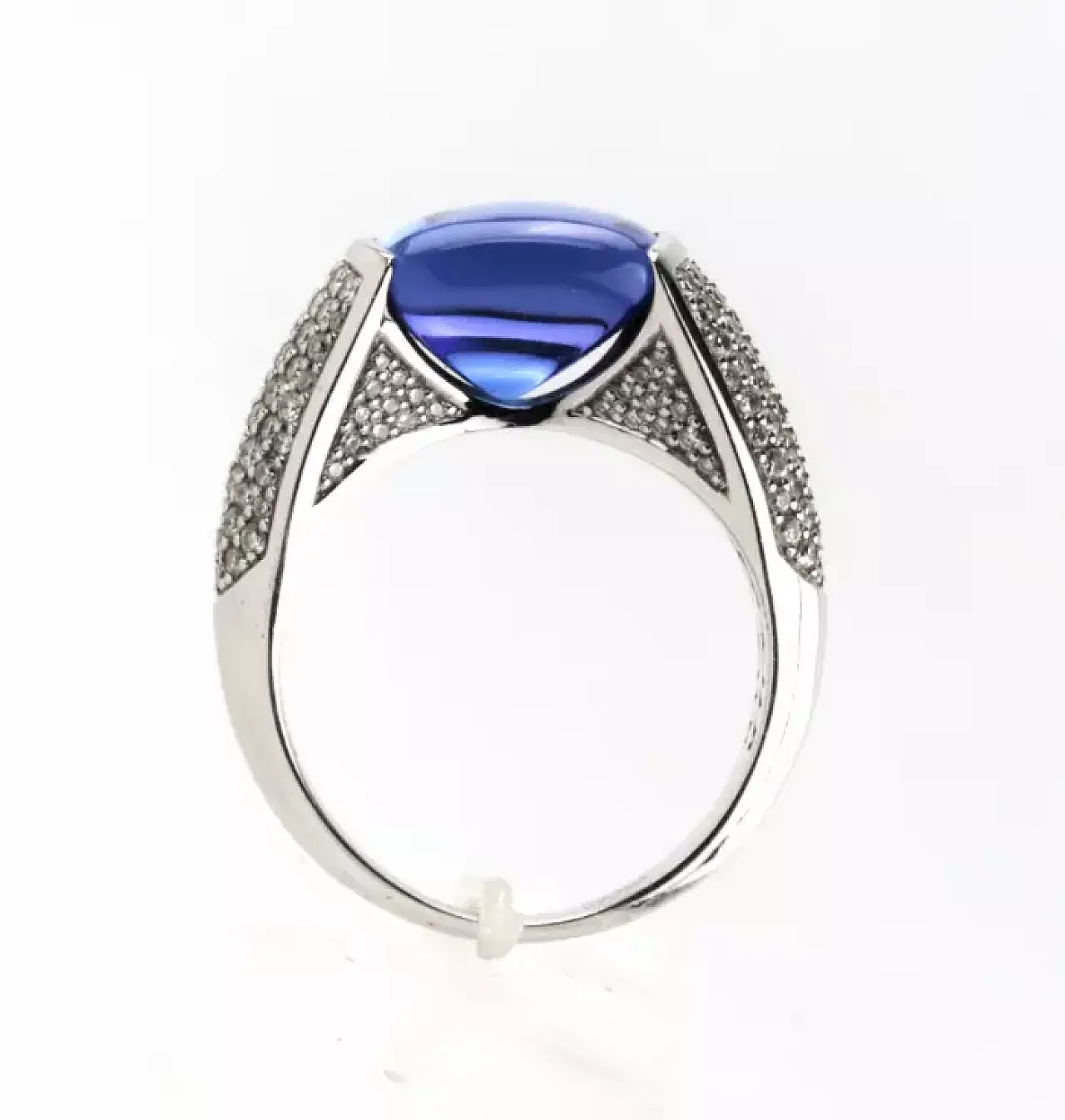 Lykov’s Jewellery ring crafted in 18K white gold, 20th century 1