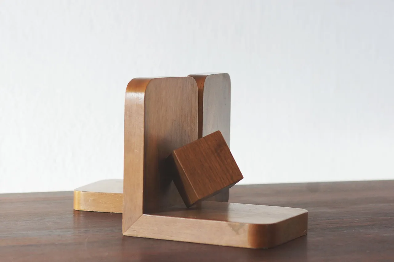 Pair of Mid-Century Modern wooden bookends, 1950s 3
