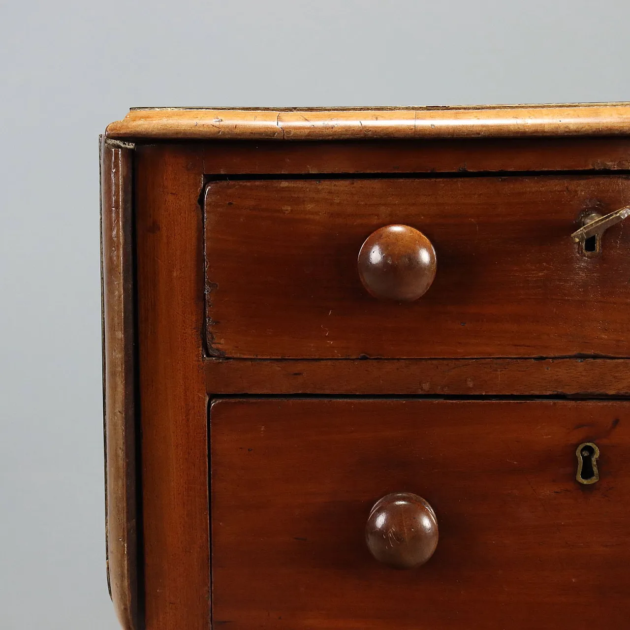 Mahogany center table with slats, 19th century 4