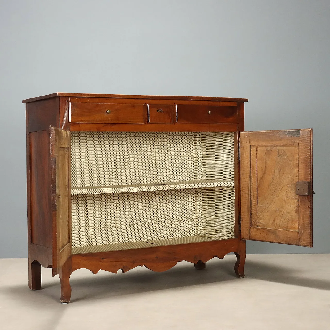 Baroque walnut sideboard, 19th century 3