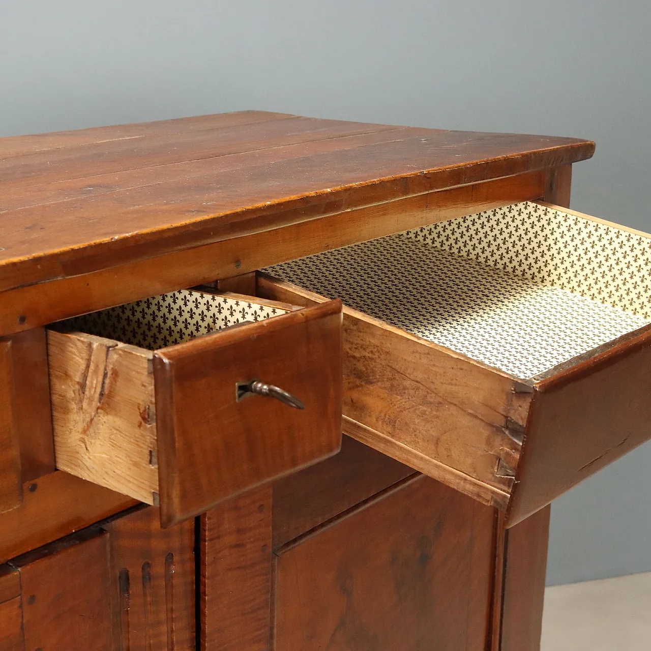 Baroque walnut sideboard, 19th century 5