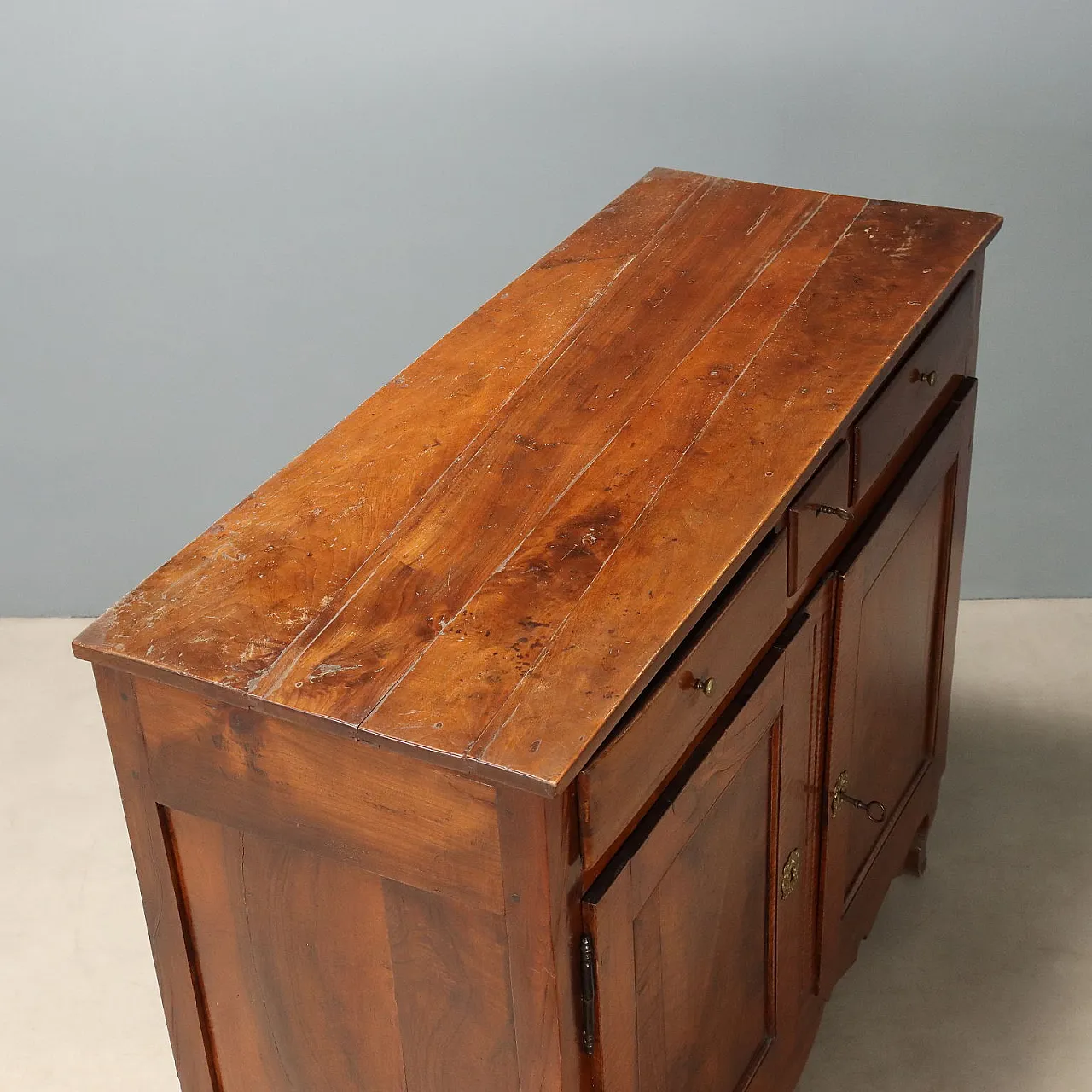 Baroque walnut sideboard, 19th century 9