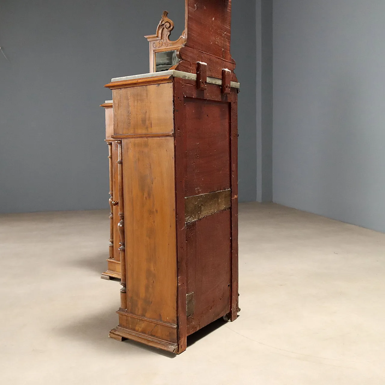 Pair of walnut bedside tables, 19th century 10
