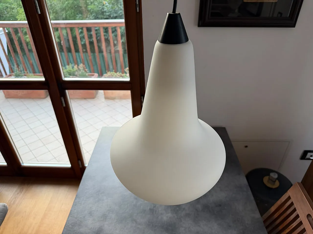 Lampadario in vetro opalino a goccia, anni '50 5