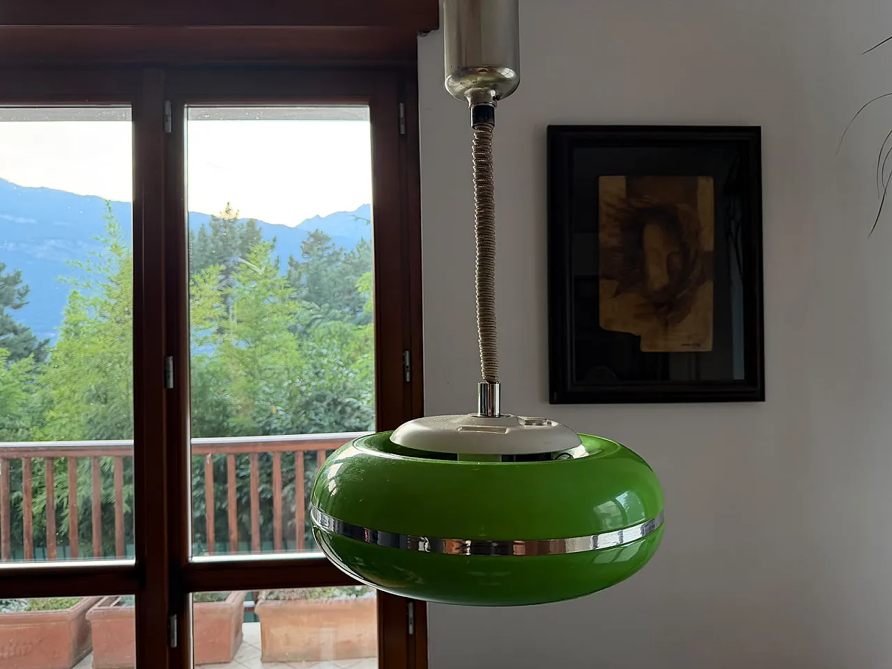 Lampadario  in acrilico verde e cromo, stile Space Age, anni '70 1