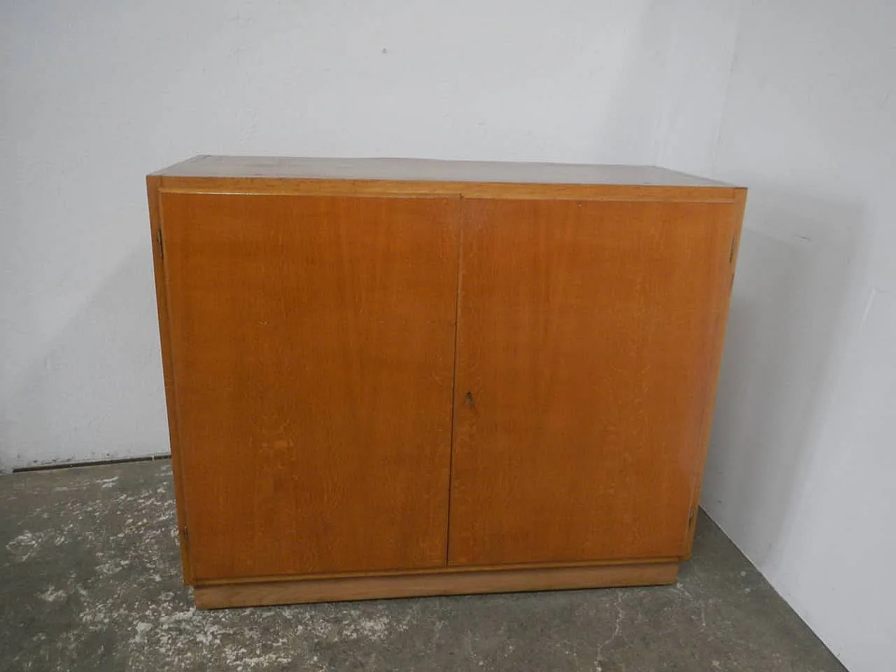Chemistry lab filing cabinet from the 1970s 2