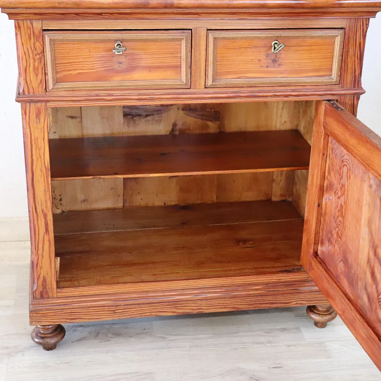 Antica vetrinetta in larice, '800 9