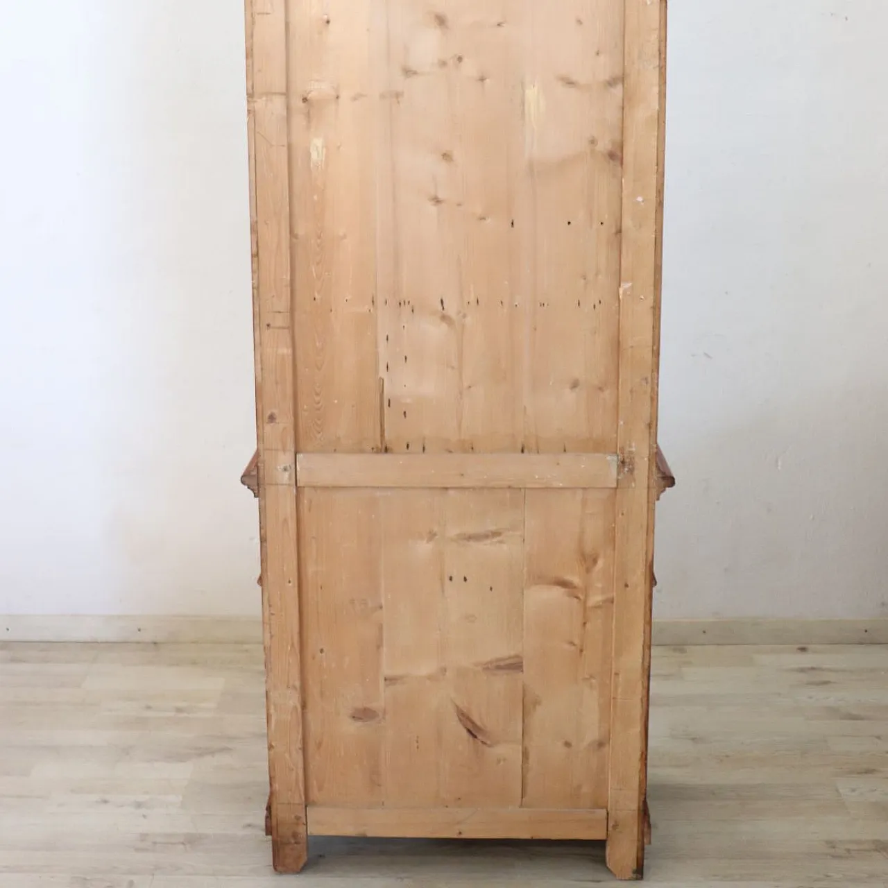 Antica vetrinetta in larice, '800 12