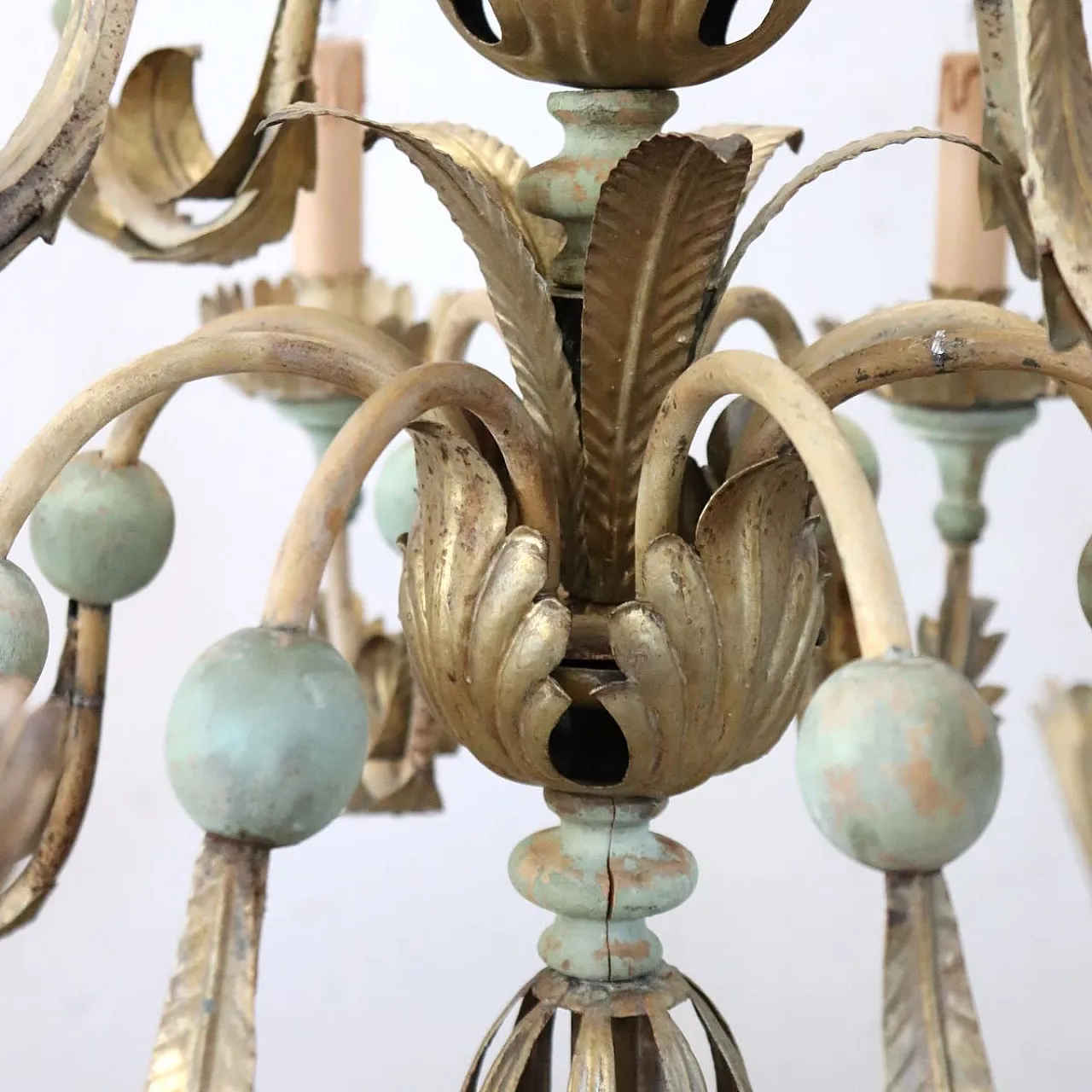 Lacquered wood and iron chandelier, 12 lights, early 1900s 8