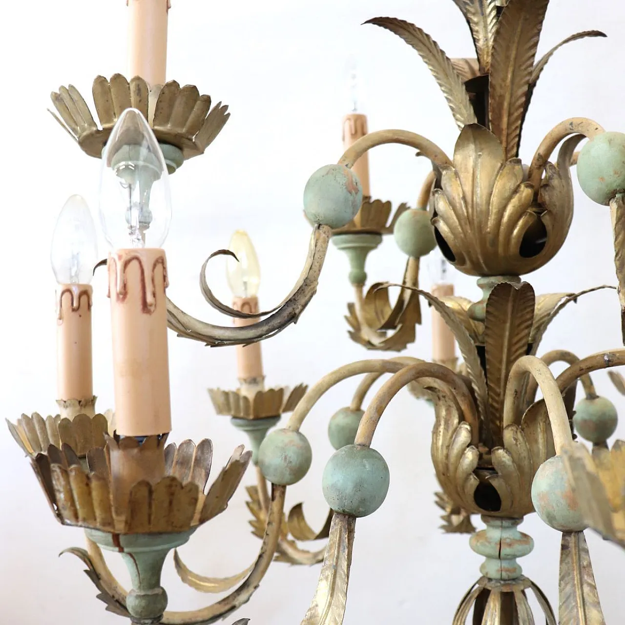 Lacquered wood and iron chandelier, 12 lights, early 1900s 9