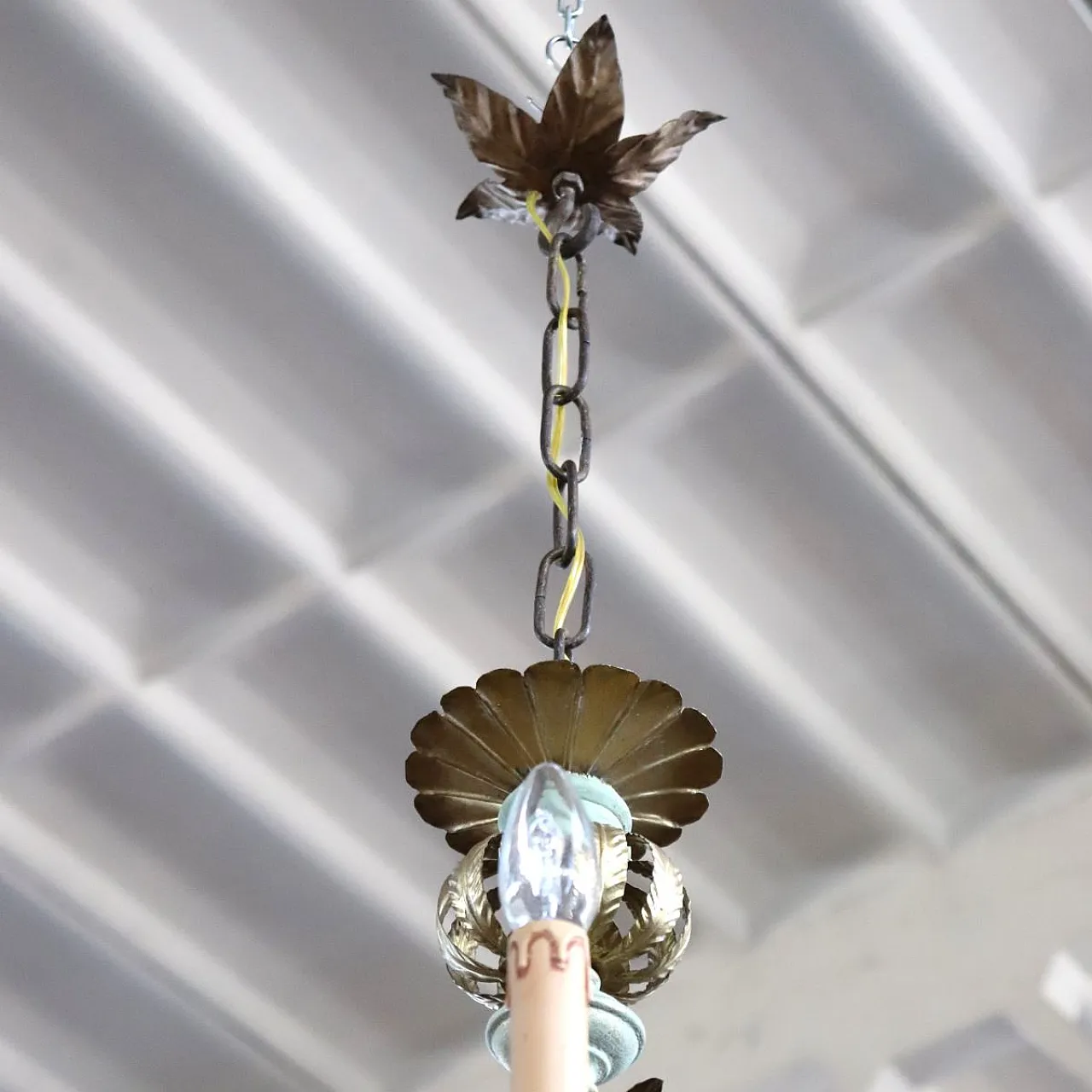 Lacquered wood and iron chandelier, 12 lights, early 1900s 11