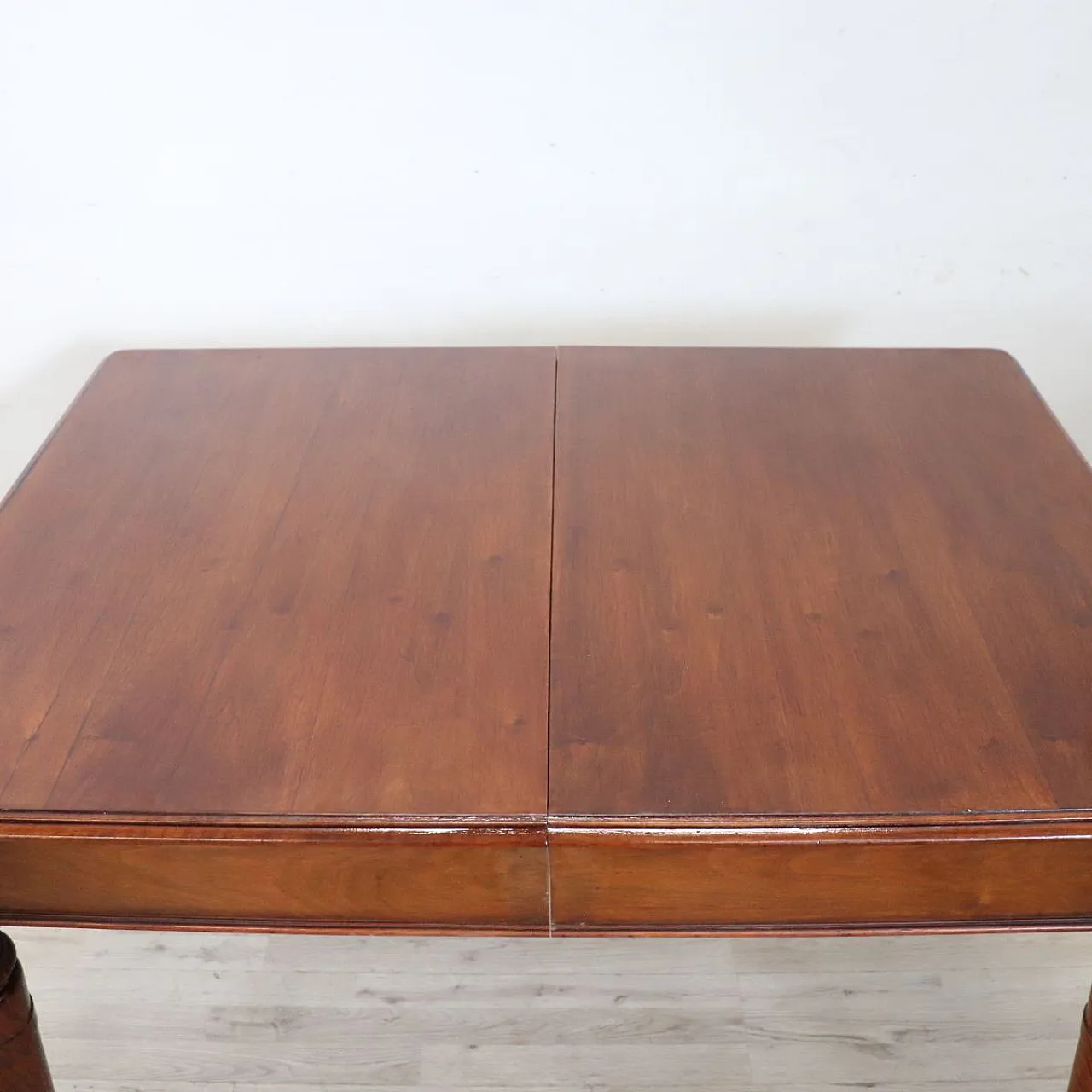 Extendable table in walnut and oak, early 1900s 6