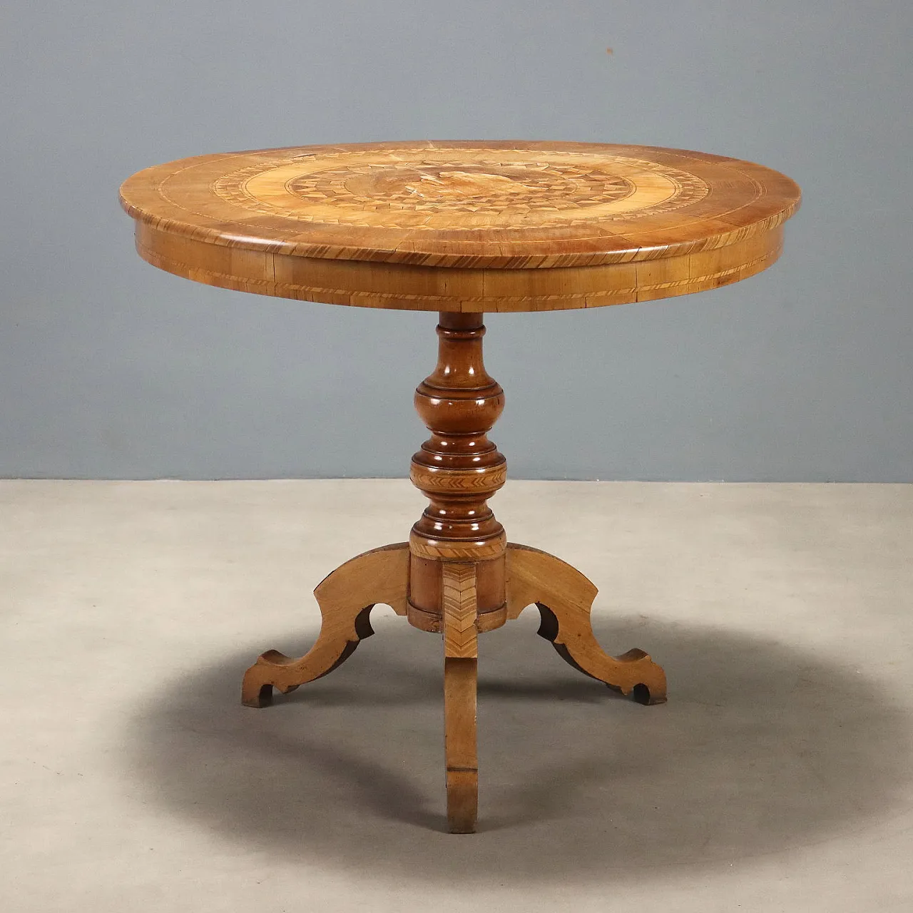 Walnut center table with inlays, 19th century 1