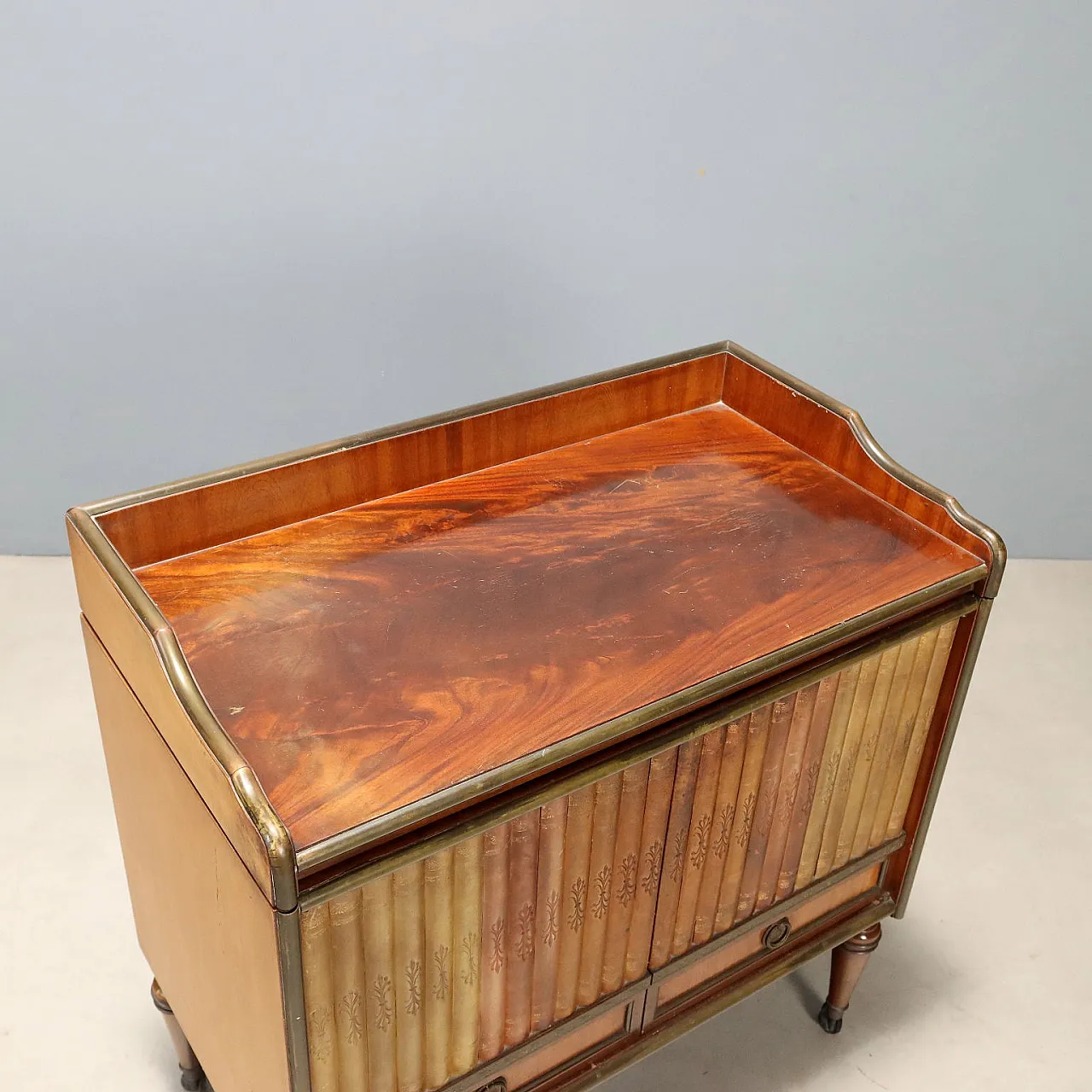 Mahogany bar cabinet with faux book doors, 20th century 8