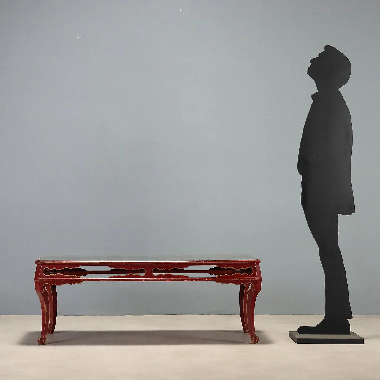 Chinoiserie style center table, 19th century 2