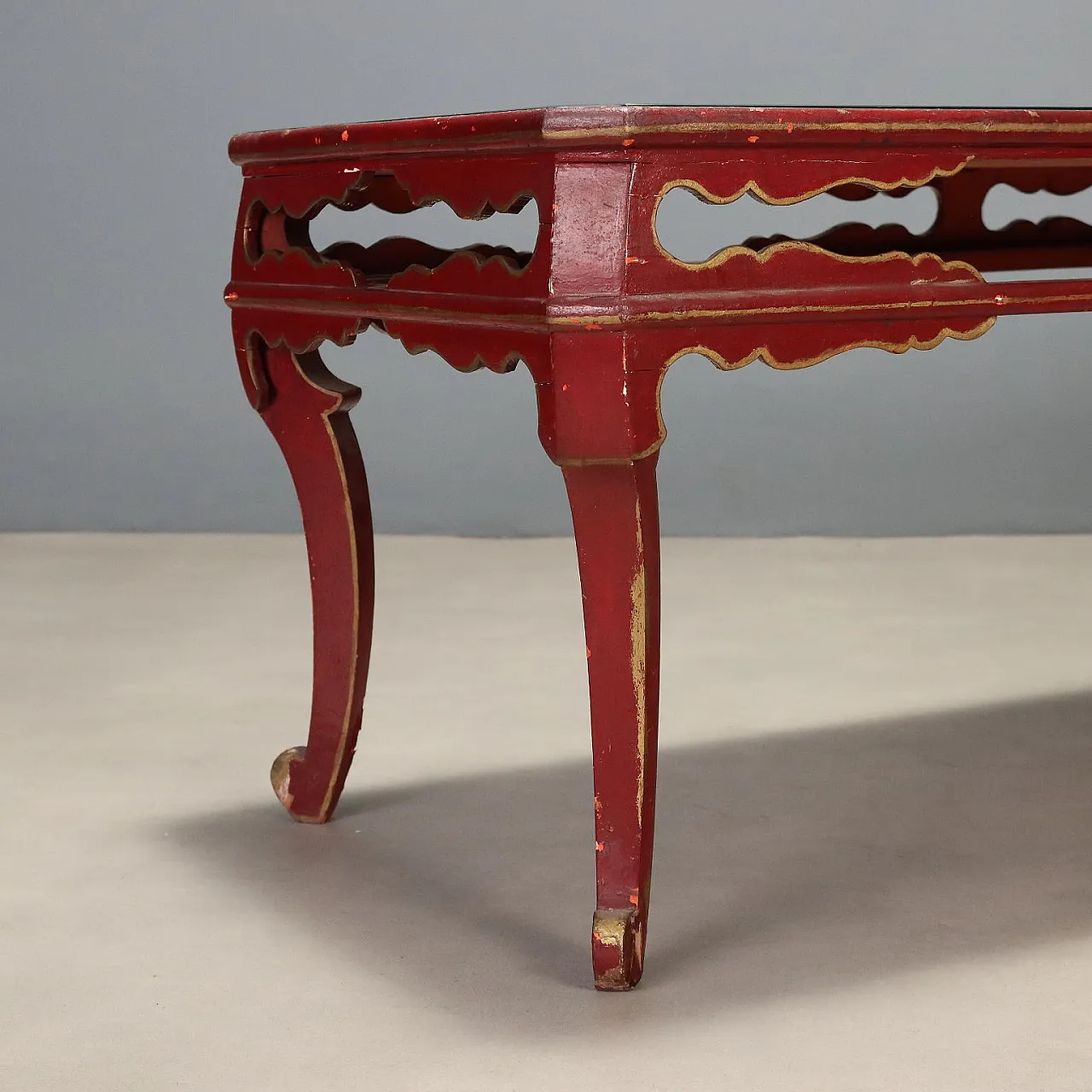 Chinoiserie style center table, 19th century 6