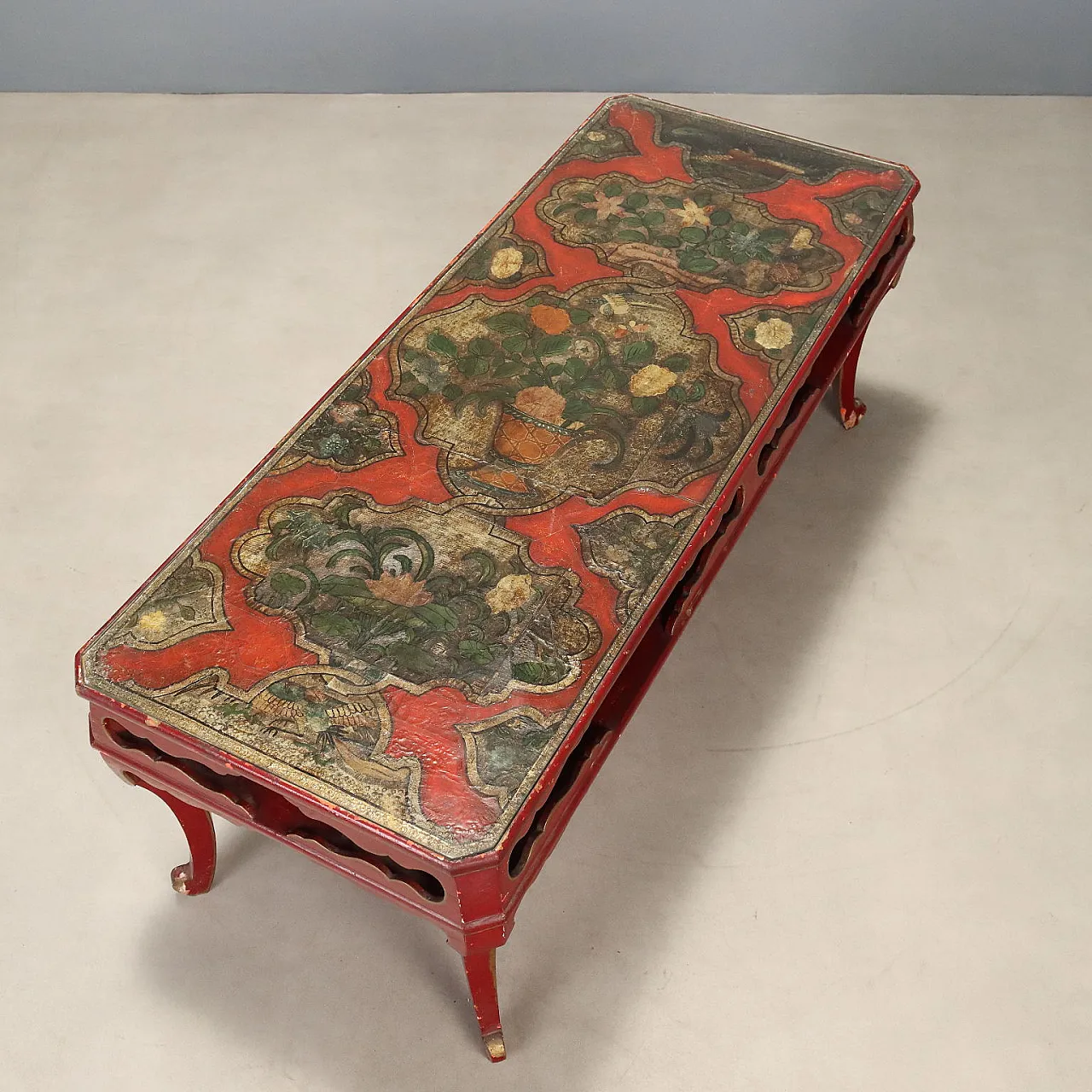 Chinoiserie style center table, 19th century 7