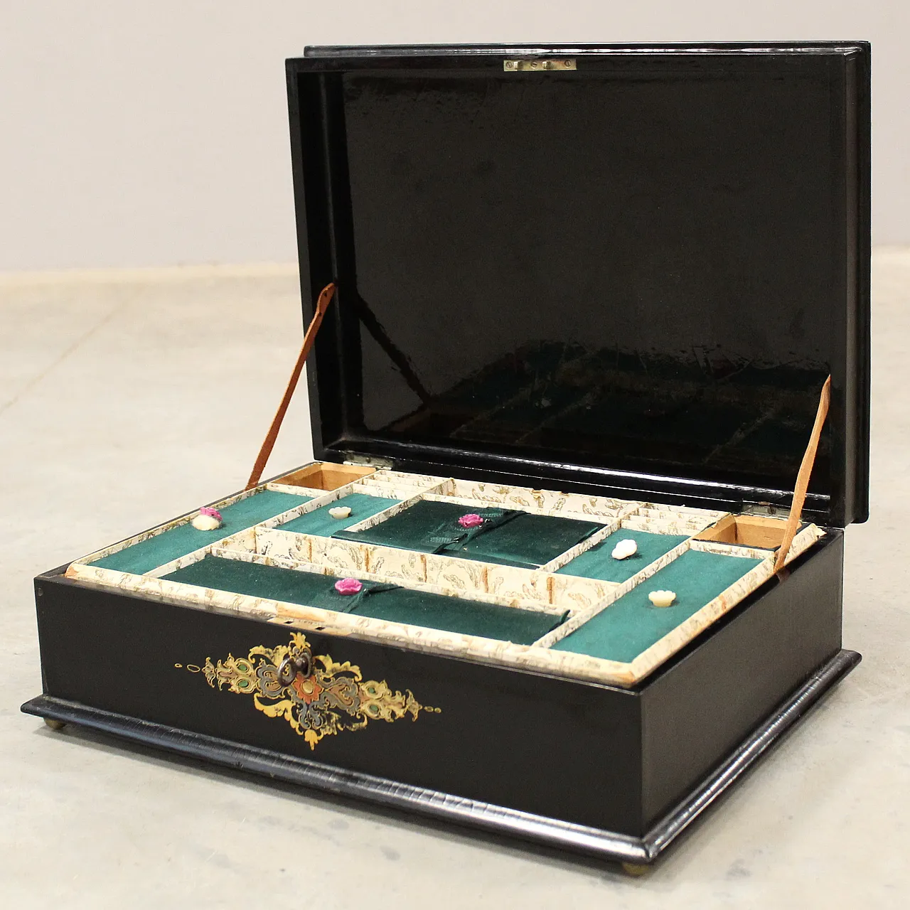 19th century inlaid painted lacquered wooden casket box 8