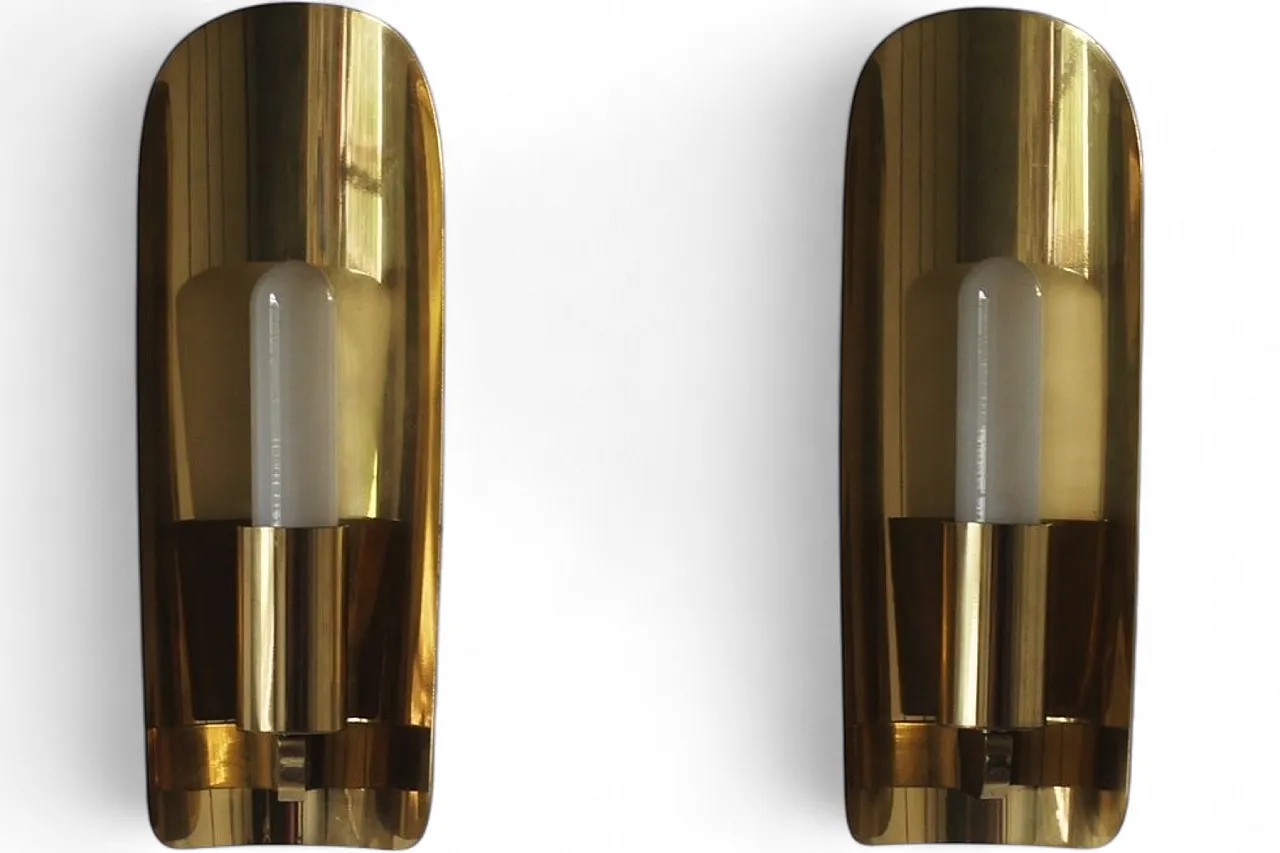 Pair of Mid-Century Modern brass wall sconces, 1960s 6