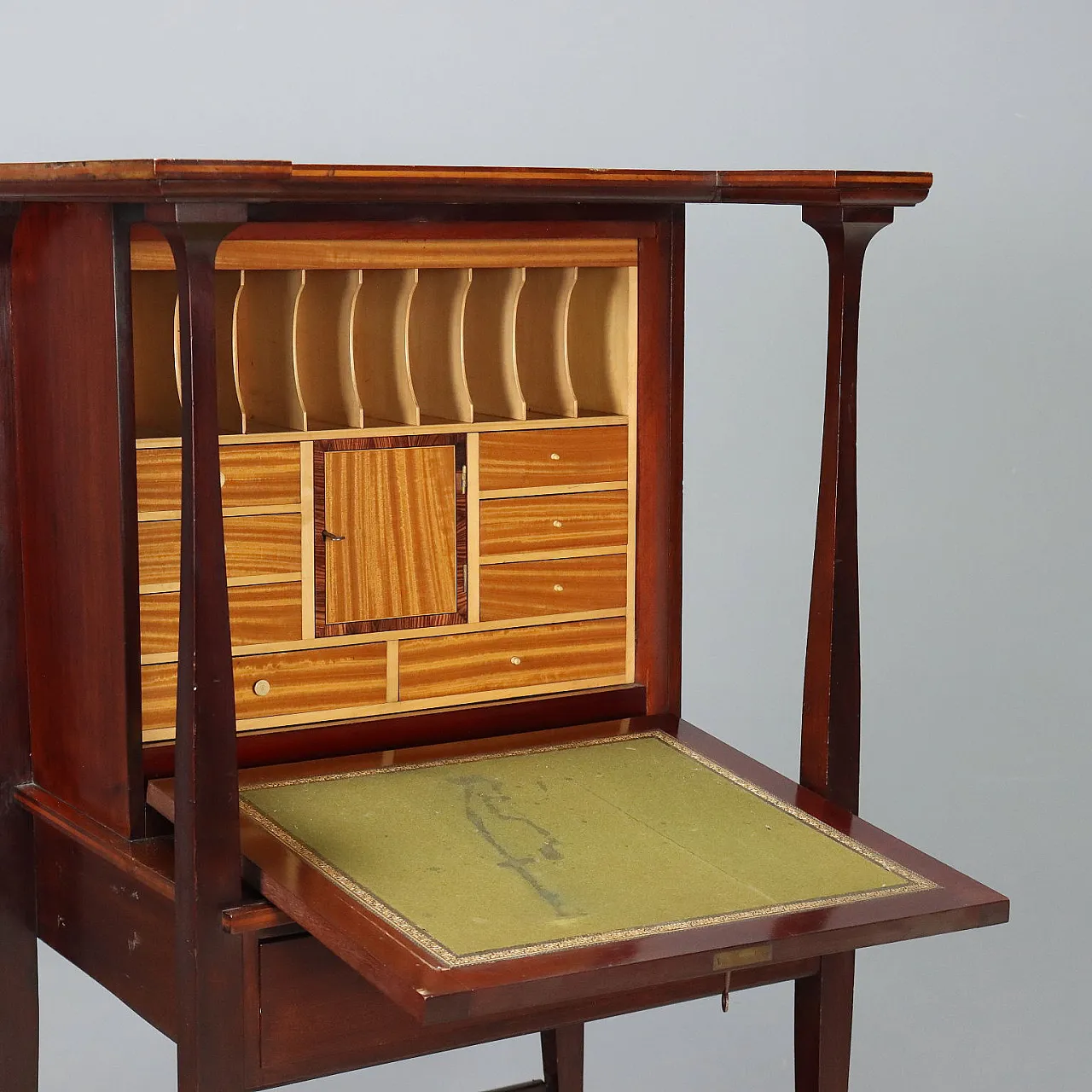 Arts and crafts mahogany and maple writing desk, 19th century 3