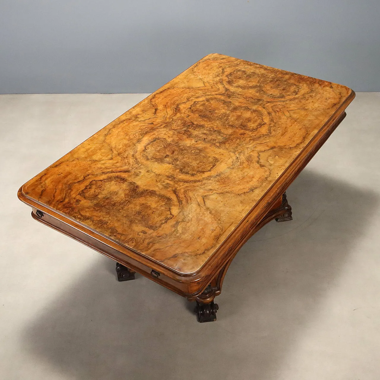 Art Deco table in walnut and walnut burl, 20th century 9