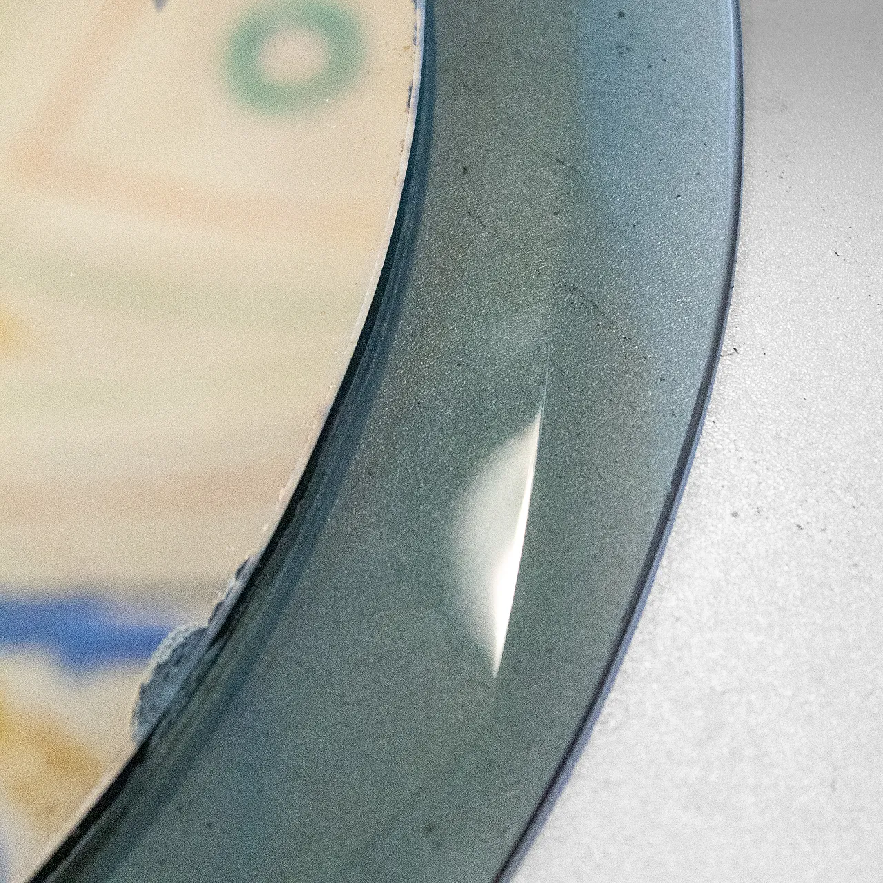 Specchio rotondo in vetro fumè molato degli anni 70 3
