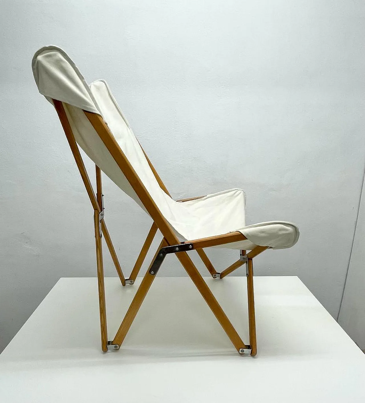 Pair of Tripolina armchairs. Designer: Joseph B. Fenby, 70s 1