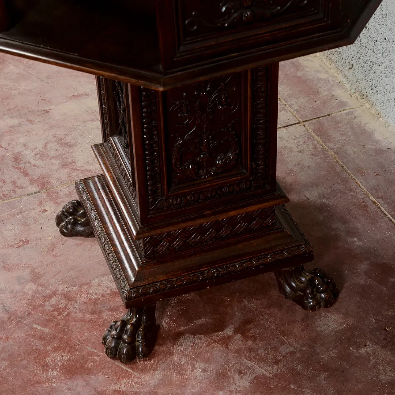 Maggini rotating coffee table with removable glass top, 19th century 9