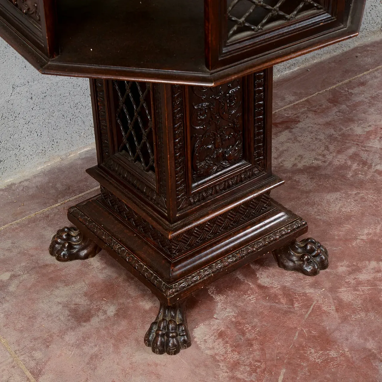 Maggini rotating coffee table with removable glass top, 19th century 10