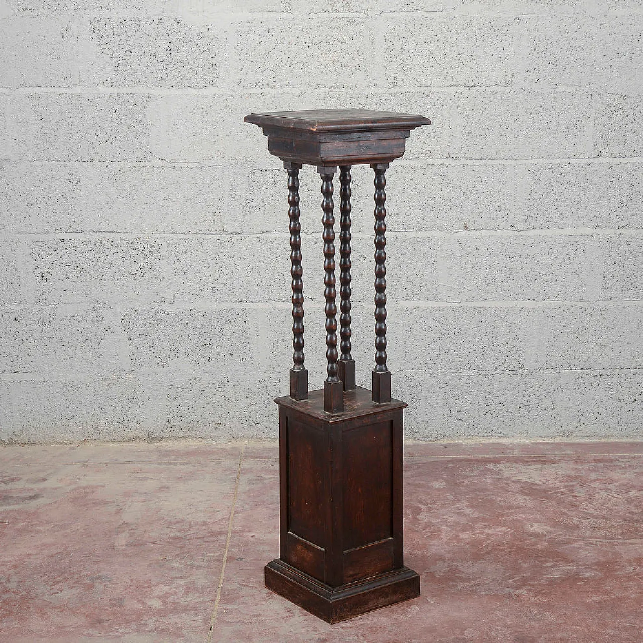 Entryway perch, early 20th century 3