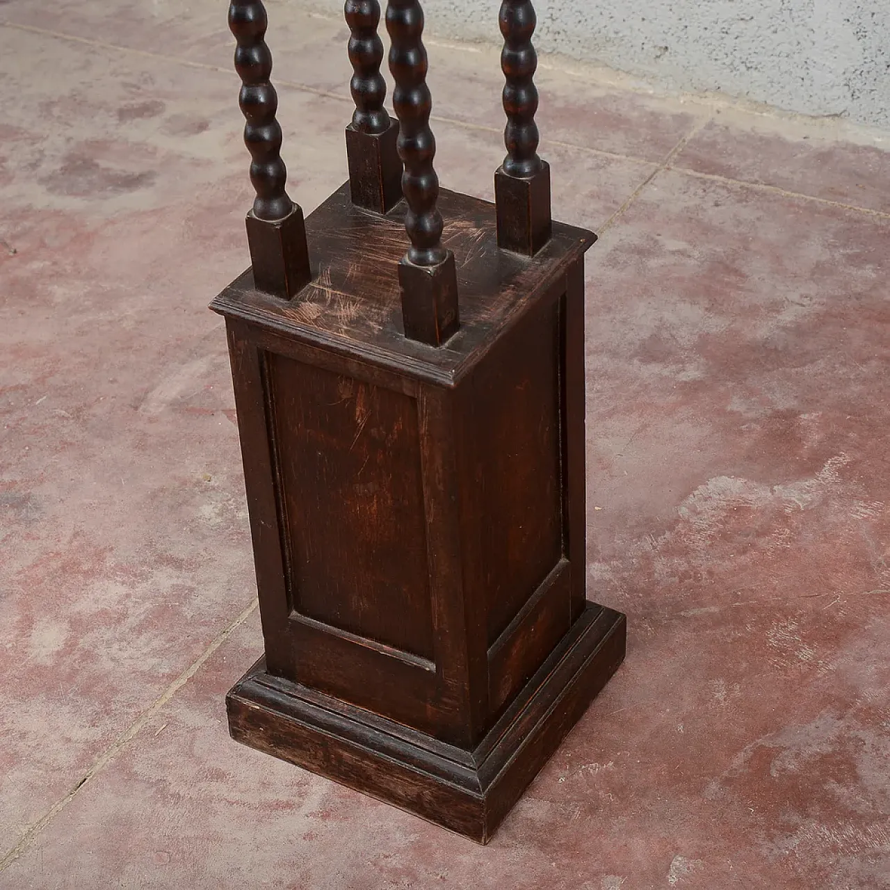 Entryway perch, early 20th century 4