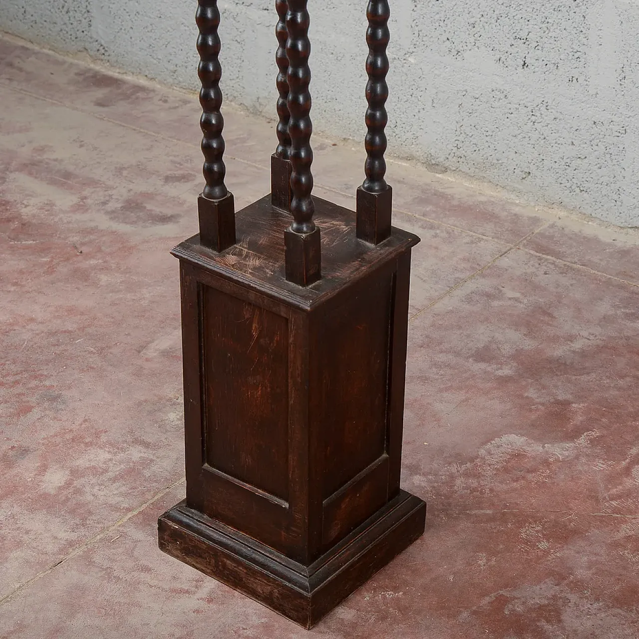 Entryway perch, early 20th century 8