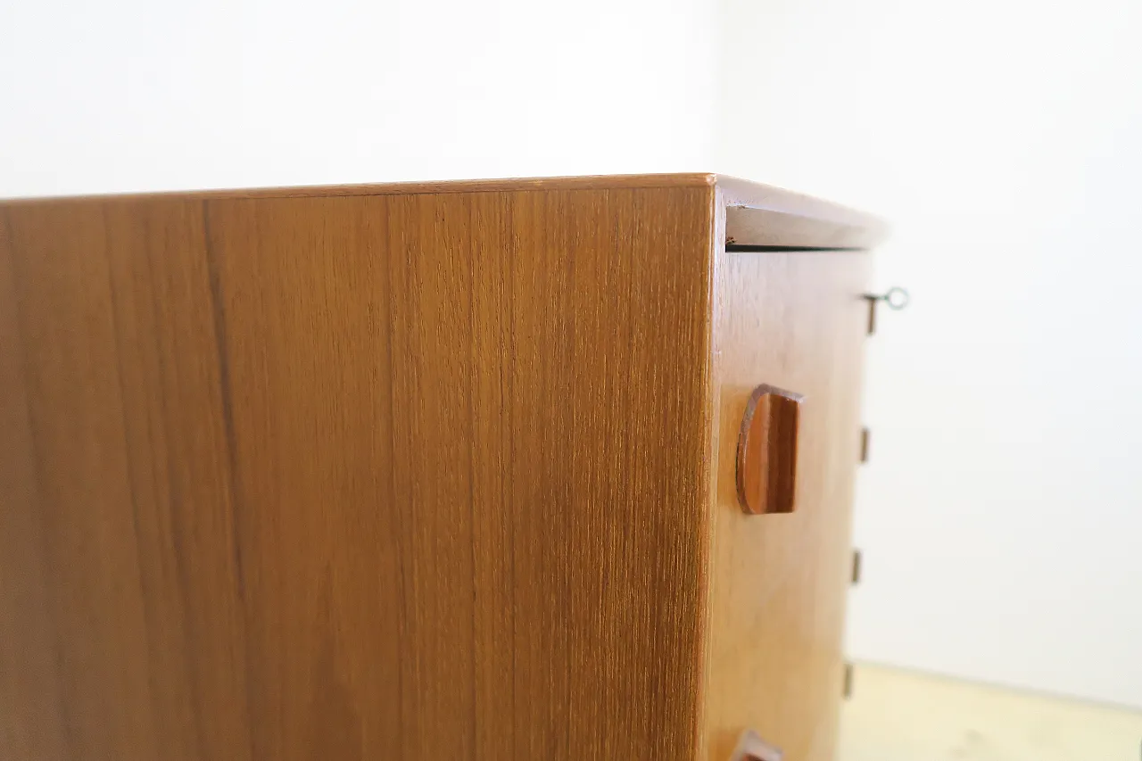 Teak chest of drawers by Henning Kjærnulf with six drawers, 1960s 7