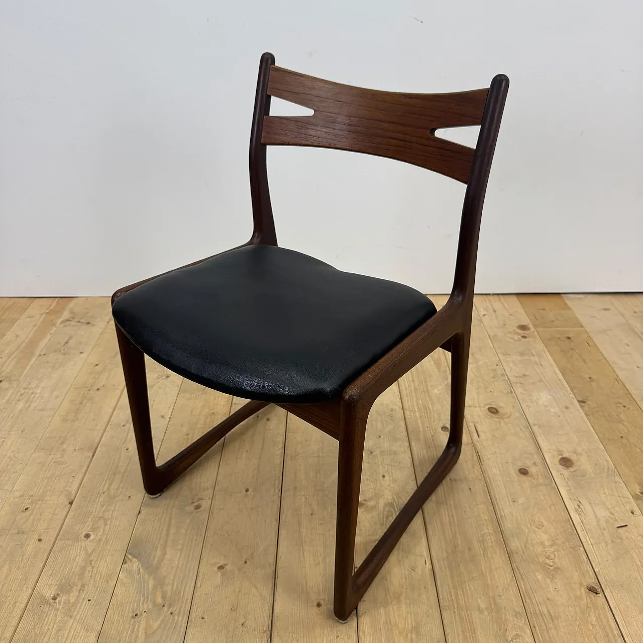 Danish teak chair with black padding, 1960s 4