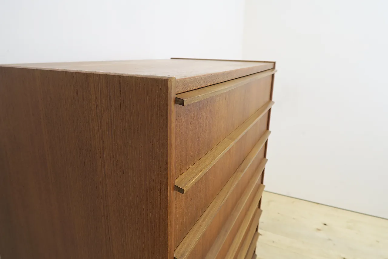 Danish teak chest of drawers with eight large drawers, 1960s 6