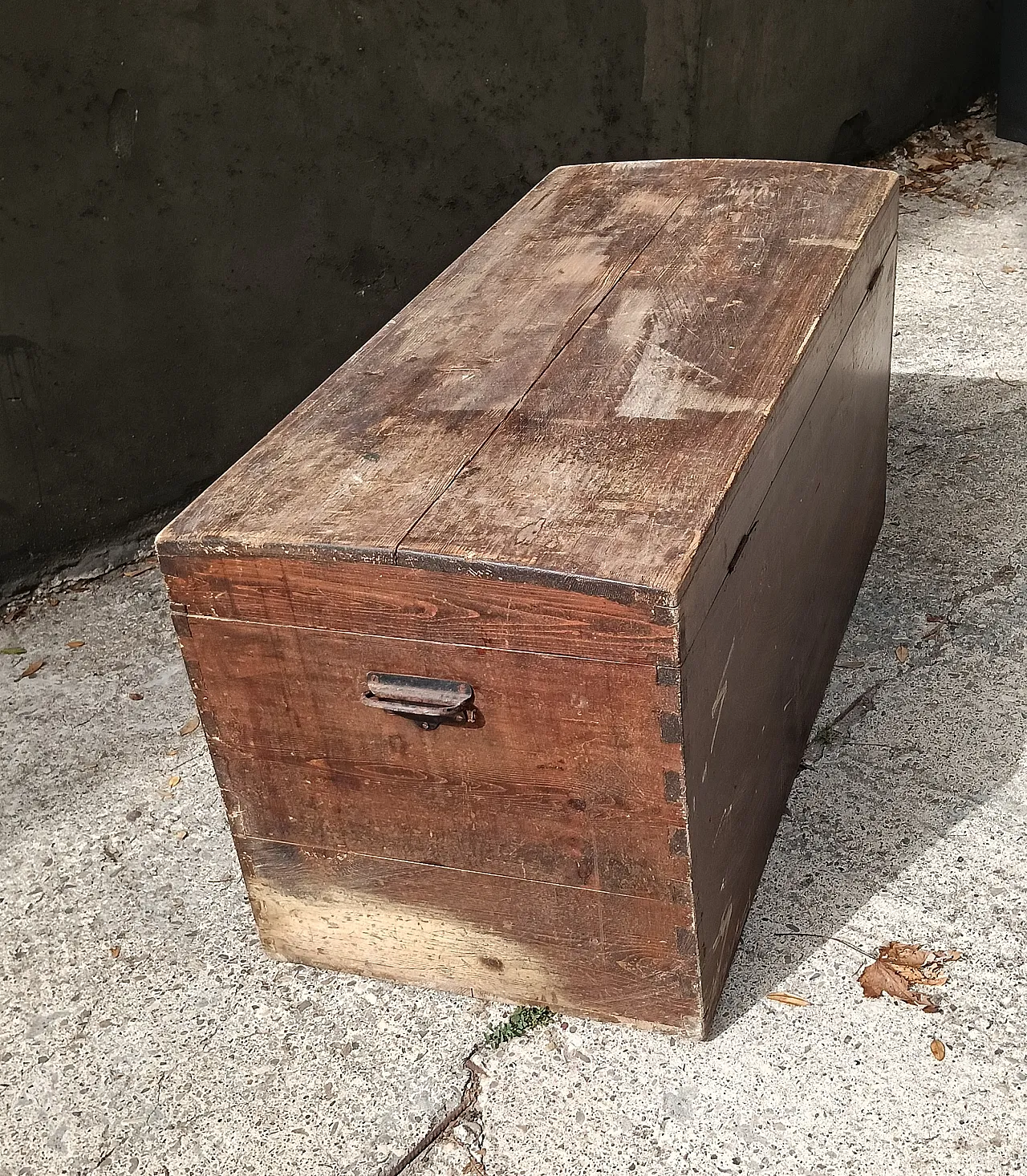 Westinghouse wood trunk with metal details, 1940s 4