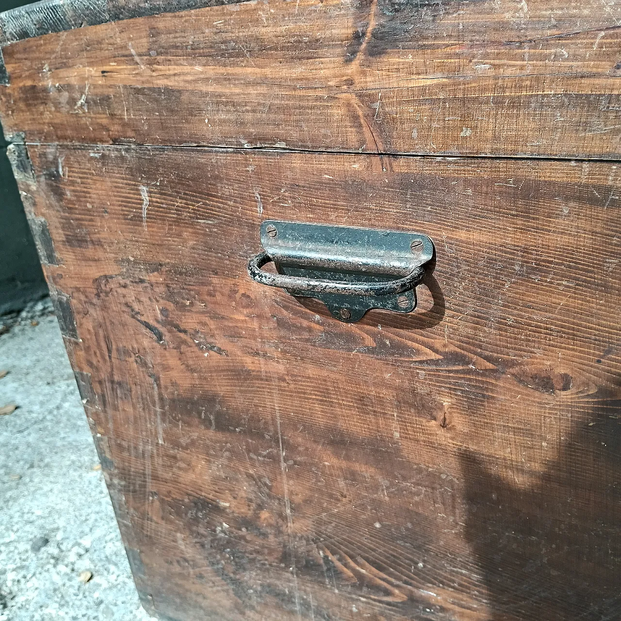 Westinghouse wood trunk with metal details, 1940s 10
