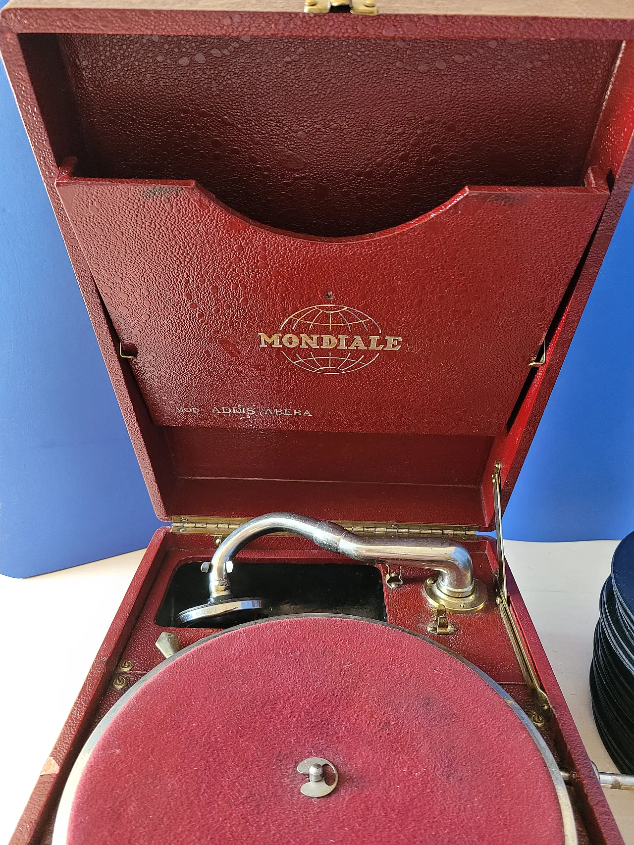 Grammofono a valigetta Mondial puntine dischi, anni '30 2