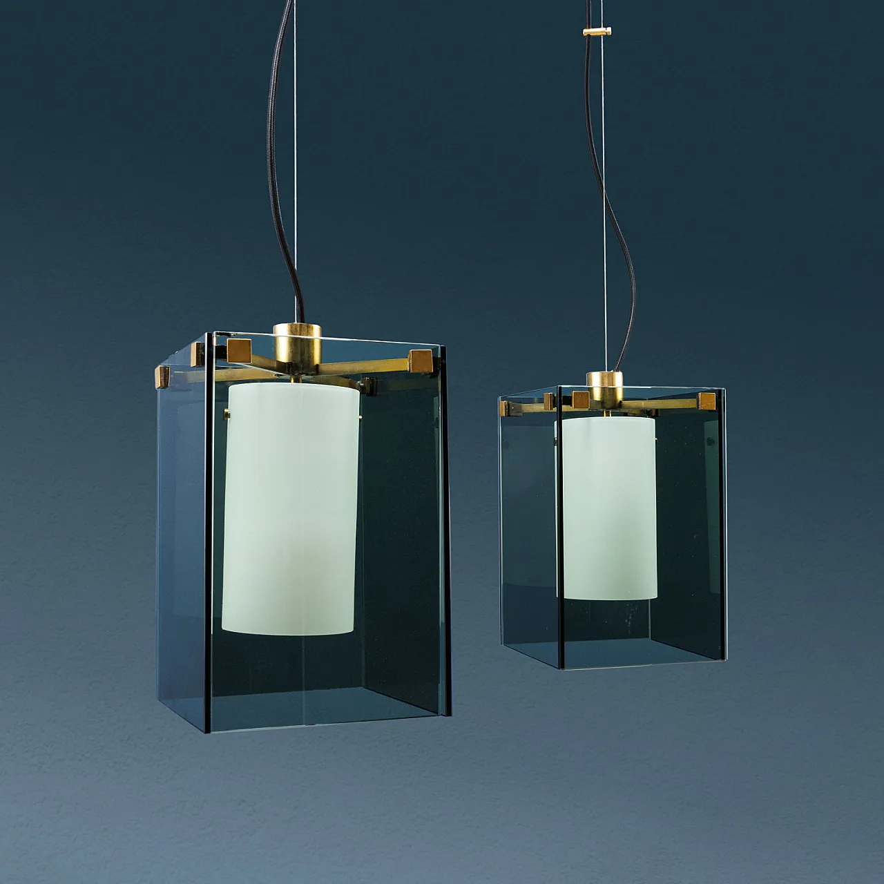 Pair of 2211 ceiling lamps by Max Ingrand for Fontana Arte, 1960s 4
