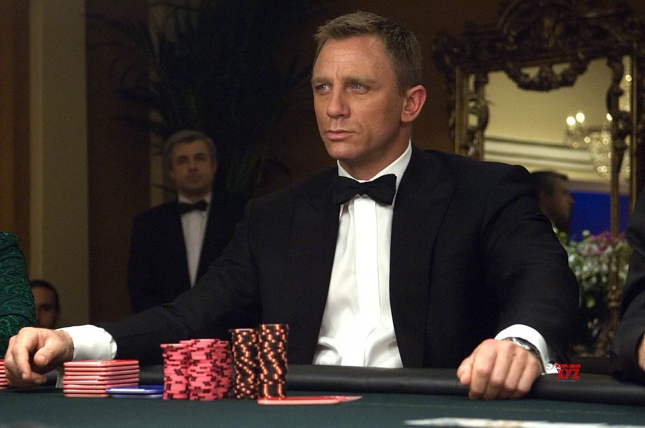 007 Casino Royale Poker fiche Original Movie Props COA, 2000 12